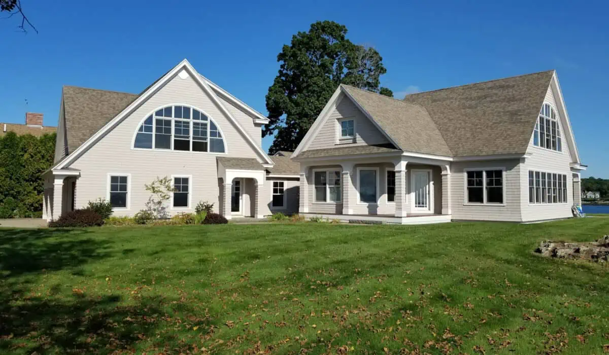 Before phot of this contemporary Cape Neddick, Me. home that was experiencing lost shingles and deteriorating granules from the salt water and sun conditions.